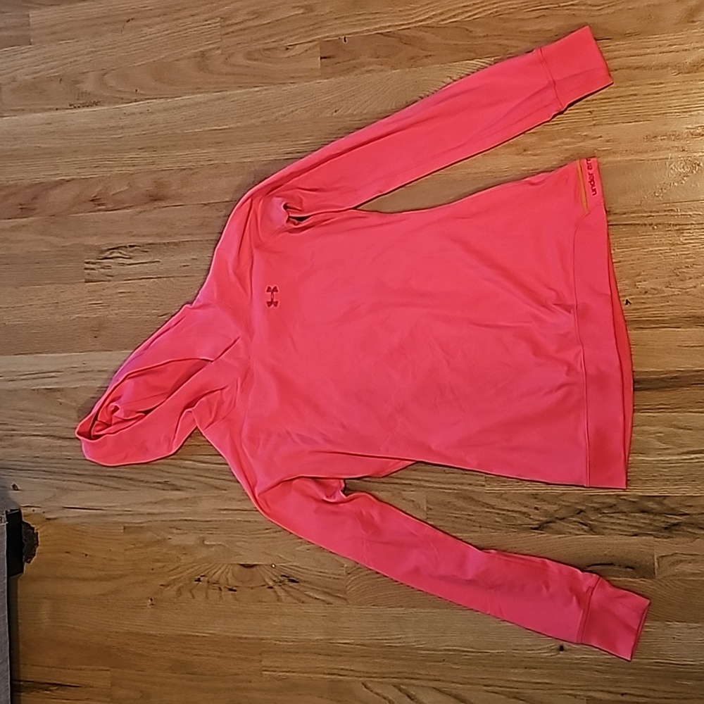 Women's Under Armour fitted sweatshirt